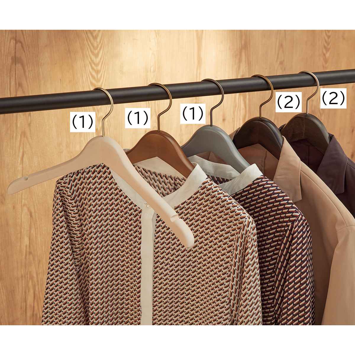 ★61-802-81-2 木製ハンガー アンティークブラウン湾曲型W42cm